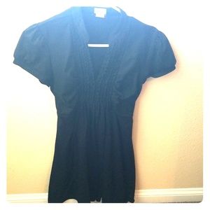 Final Sale! Black cotton v neck